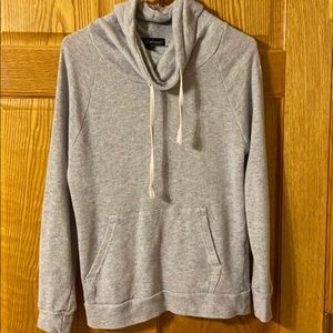 comfy gray sweatshirt